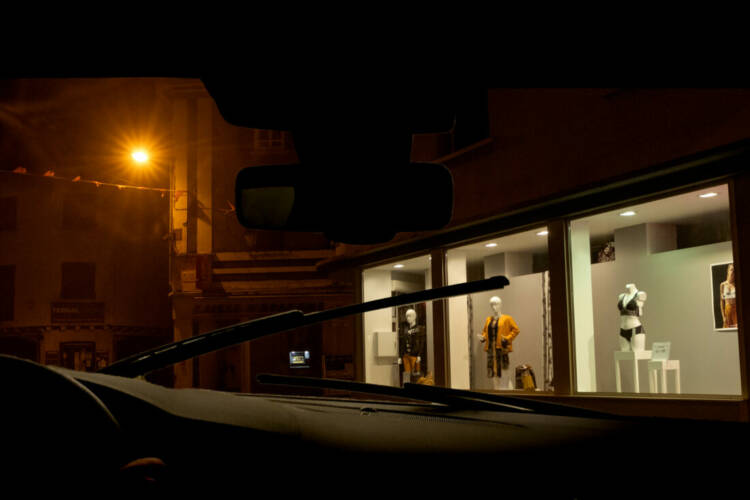 sur la route° en ville